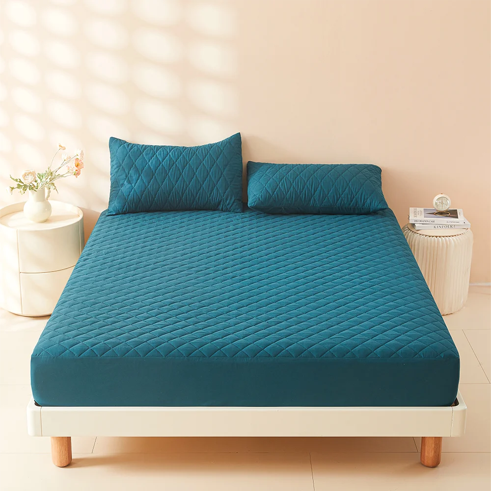 Waterproof Mattress Protector – Breathable and Anti-Slip Bed Cover for Single or Double Beds VOBI